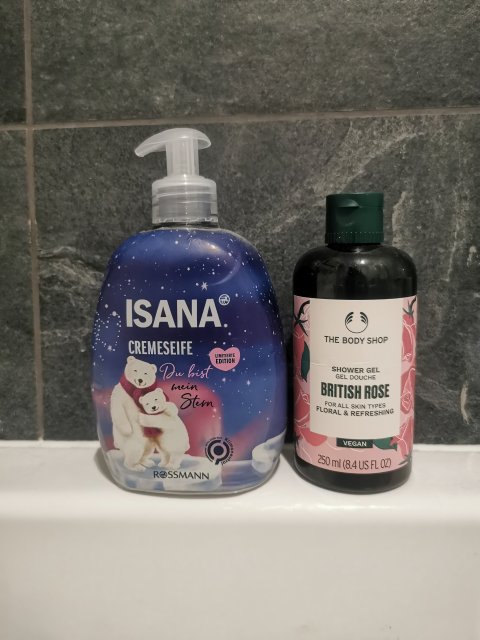 akcja denkowanie! grudzień - kosmetyki w świątecznych opakowaniach i świątecznych kolorach 🎄❄️⛄🎀🎁🎅