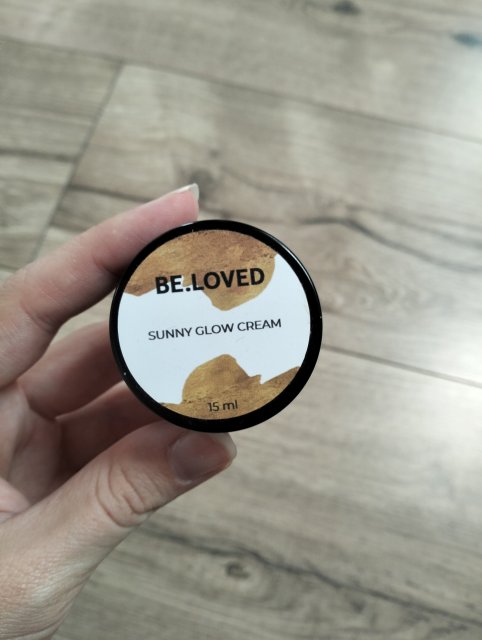 Be.Loved Krem do twarzy, Sunny Glow Cream, Lekko brązujący 