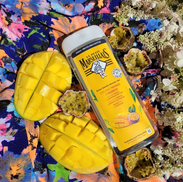 odrobina lata tej zimy-Le Petit Marseillais Żel pod prysznic, Organic Mango & Passion