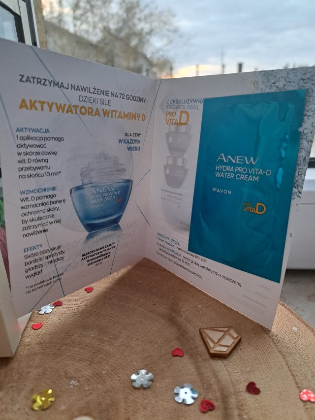 Avon Anew, Hydra Pro Vita-D, Krem do twarzy, Nawilżający, Aktywujący wit. D