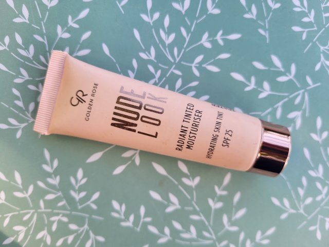 Golden Rose Nude Look, Radiant Tinted Moisturiser, Koloryzujący krem do twarzy z efektem rozświetlenia, nr 01 Fair Tint