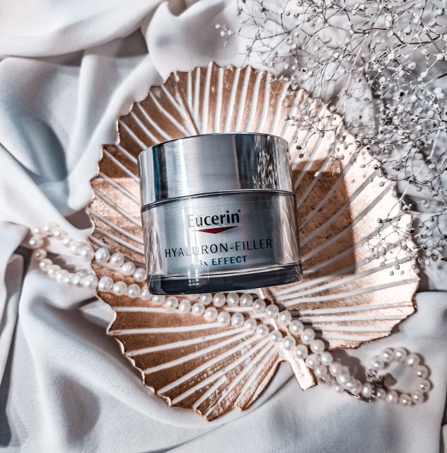 Eucerin Hyaluron-Filler, Volume-Lift, Krem do twarzy, Na dzień z SPF 15