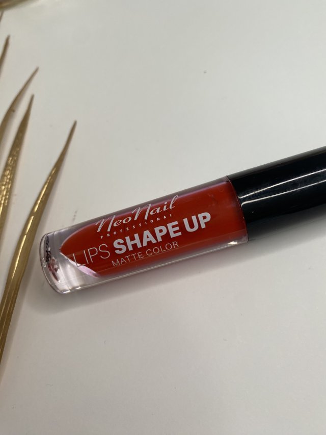 Neonail Lips SHAPE UP, Pomadka do ust w płynie, Matowa, 01 Full Of Love