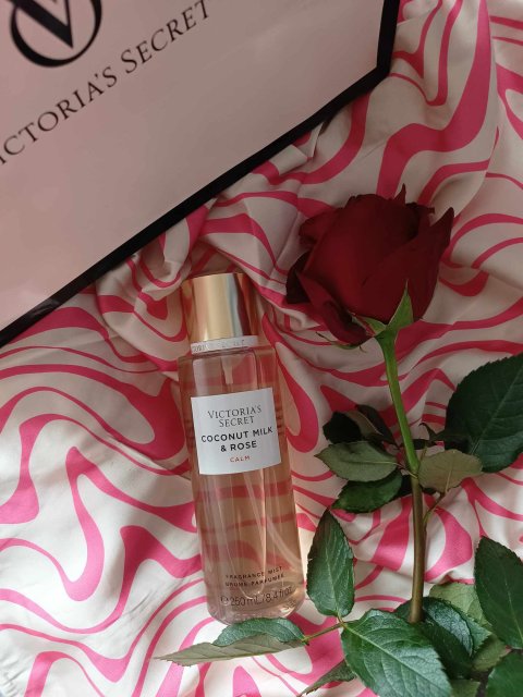 Victoria's Secret Mgiełka do ciała, Coconut Milk & Rose