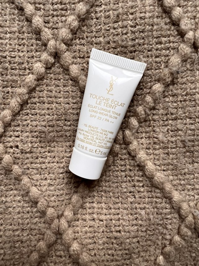 YSL podkład Touche eclat