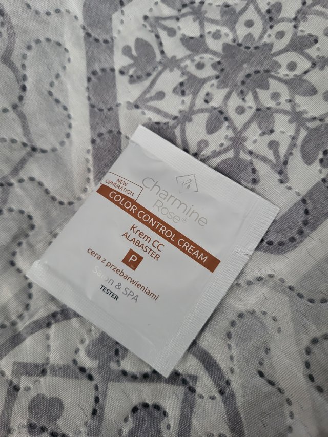 Charmine Rose Krem CC do twarzy, Color Control Cream, Salon & SPA Professional, Alabaster 