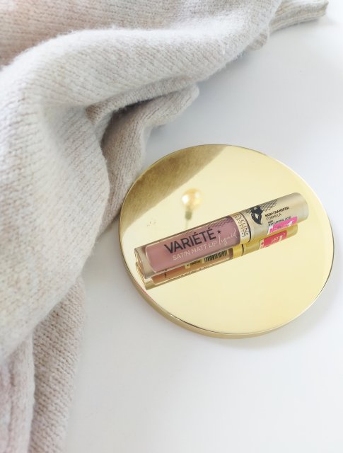 Eveline Variété, Pomadka do ust w płynie, Satin Lipstick, nr 01 Carmel Cake 