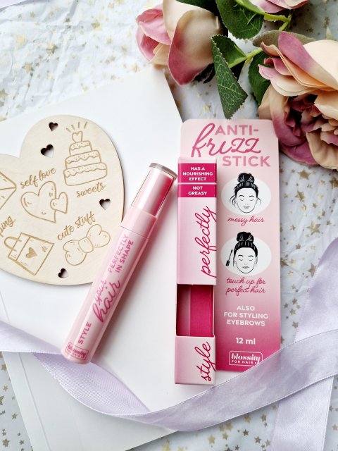 Dayes Europe B.V Maskara do układania włosów, Anti- Frizz Stick