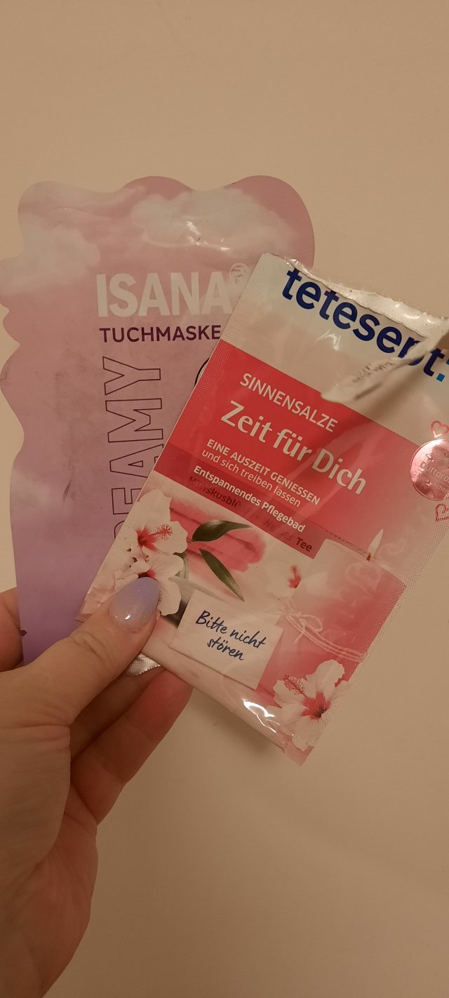 akcja denkowanie! grudzień - kosmetyki w świątecznych opakowaniach i świątecznych kolorach 🎄❄️⛄🎀🎁🎅