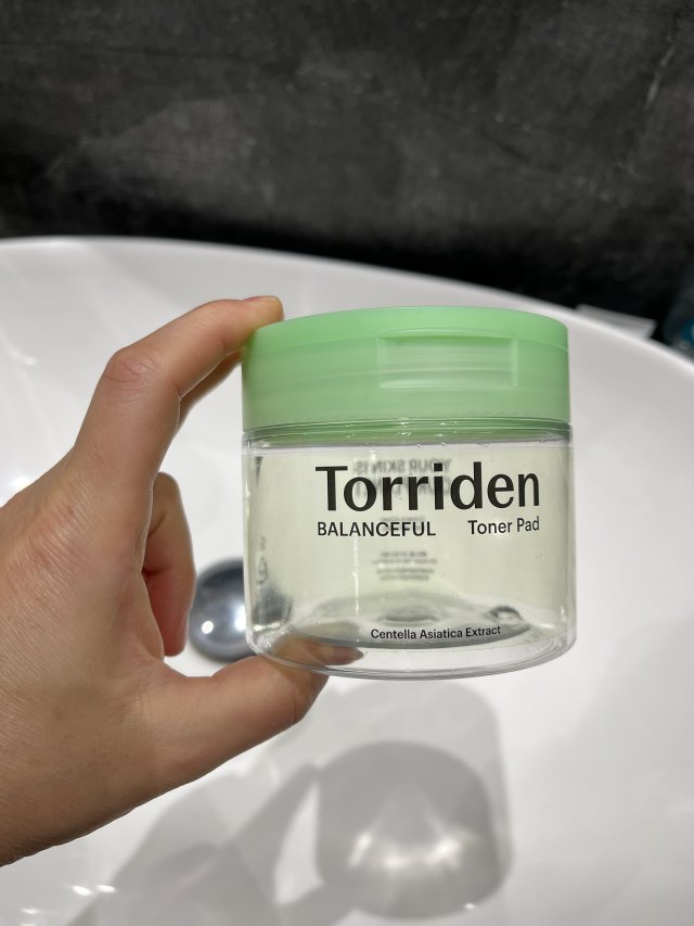 Denkowanie część druga :) Grudzień, kosmetyki w świątecznych opakowaniach lub w świątecznych kolorach: czerwonym, zielonym i złotym 