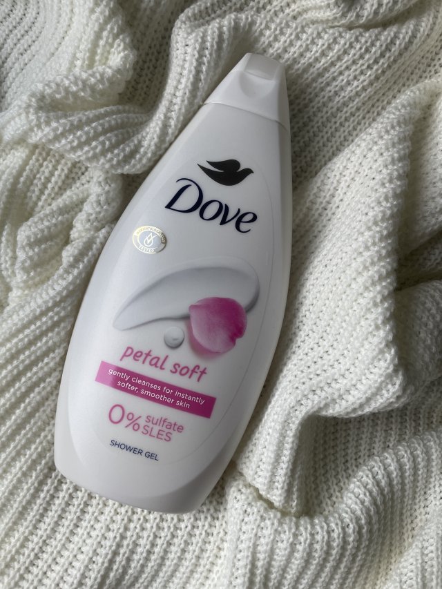 Dove Żel pod prysznic, Petal Soft