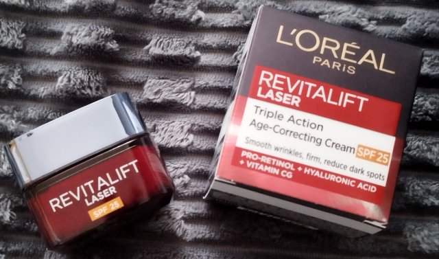 L'Oréal Revitalift Laser x3, Krem do twarzy, przeciw oznakom starzenia, Na dzień, SPF25