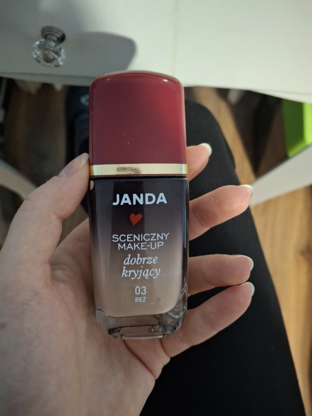 Janda Podkład do twarzy, Sceniczny Make-up, Dobrze kryjący, nr 03 Beż