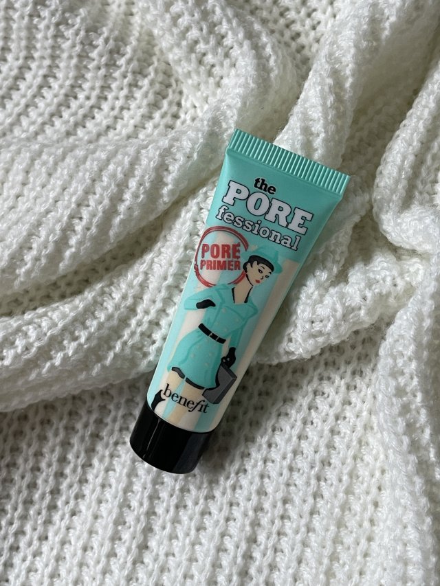 BeneFit Baza pod makijaż, The Pore Fessional