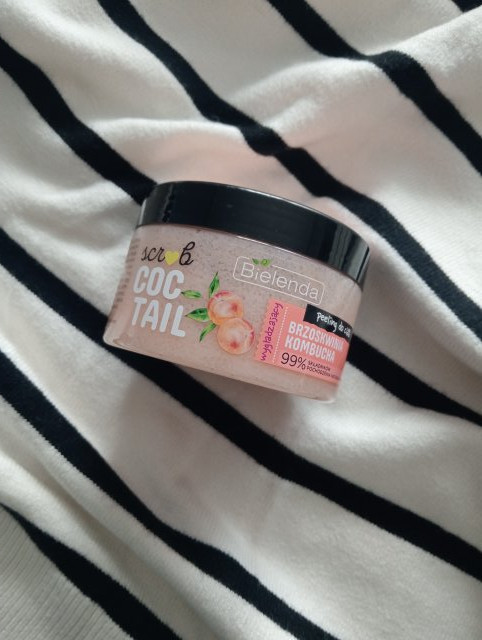 Bielenda Peeling do ciała, Scrub Coctail, Brzoskwinia & kombucha, Wygładzający