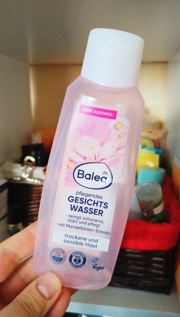 Denkowanie część druga :) Grudzień, kosmetyki w świątecznych opakowaniach lub w świątecznych kolorach: czerwonym, zielonym i złotym 