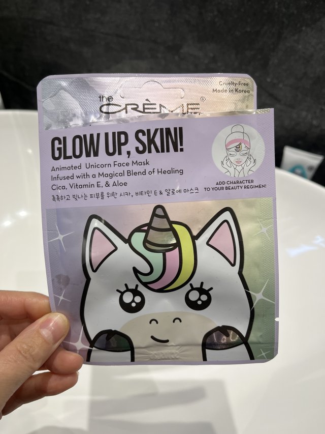 Denkowanie część druga :) Grudzień, kosmetyki w świątecznych opakowaniach lub w świątecznych kolorach: czerwonym, zielonym i złotym 