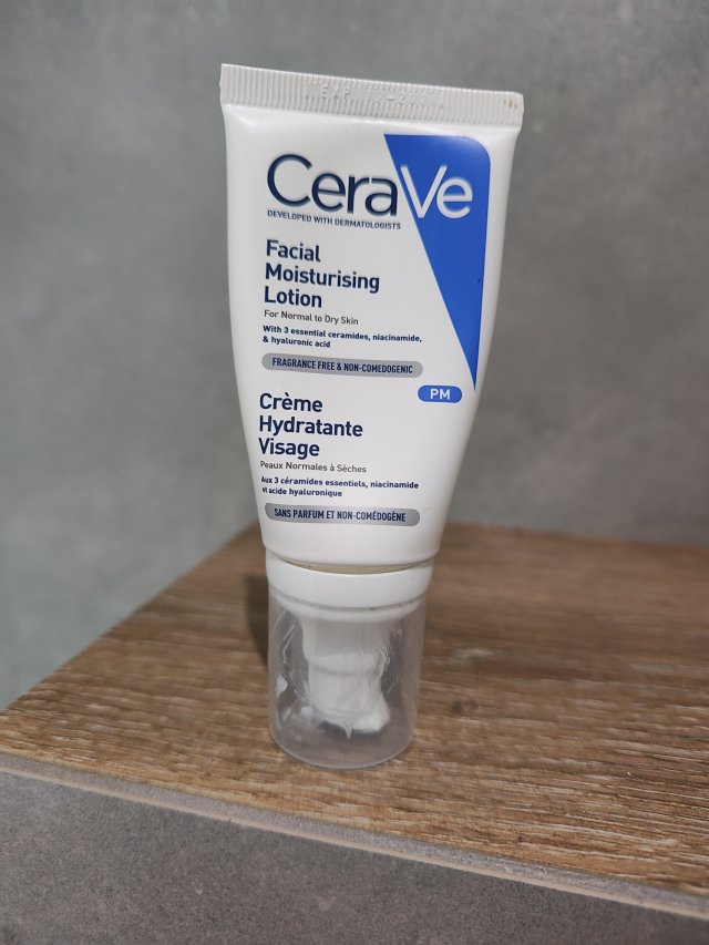 CeraVe Krem do twarzy, Nawilżający, Dla skóry normalnej i suchej