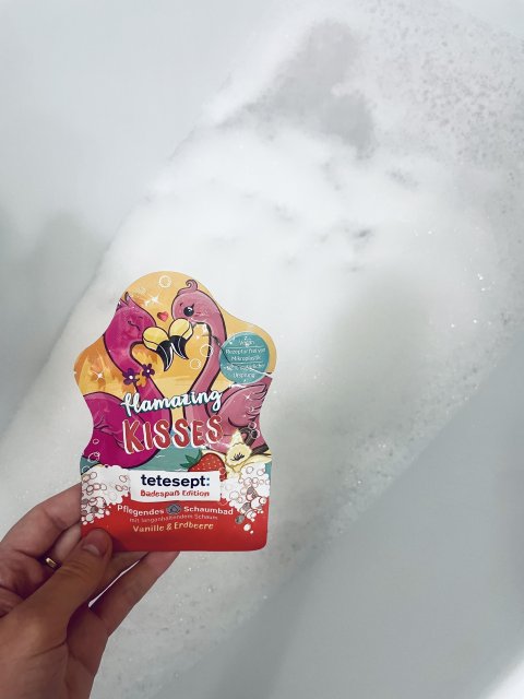 Denkowanie część druga :) Grudzień, kosmetyki w świątecznych opakowaniach lub w świątecznych kolorach: czerwonym, zielonym i złotym 