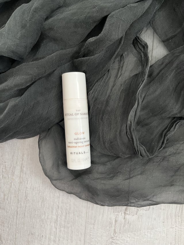 RITUALS Serum do twarzy, The Ritual of Namaste, Glow, Rozświetlające, Przeciwstarzeniowe