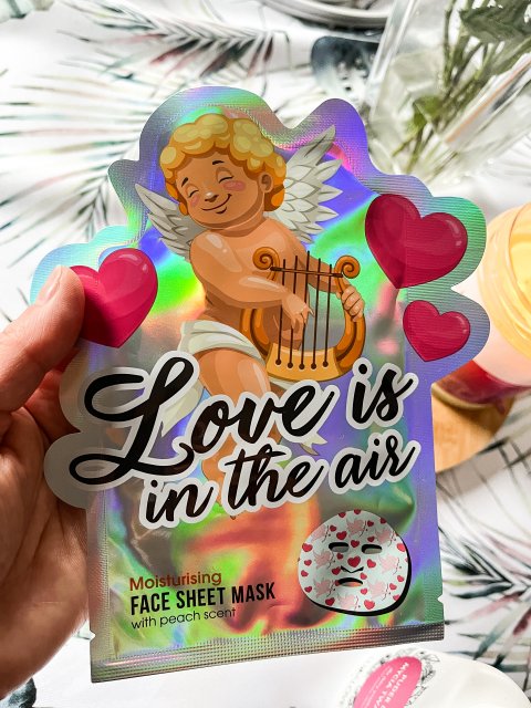 Maxbrands Marketing B.V. Face Sheet Mask, Maseczka do twarzy w płacie, Love is in the Air