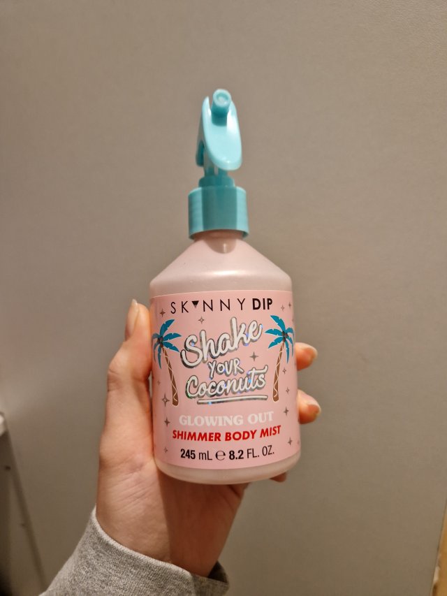 Denkowanie część druga :) Grudzień, kosmetyki w świątecznych opakowaniach lub w świątecznych kolorach: czerwonym, zielonym i złotym 