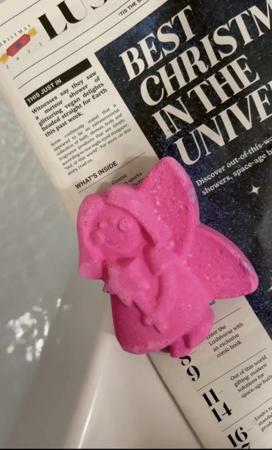 Denkowanie część druga :) Grudzień, kosmetyki w świątecznych opakowaniach lub w świątecznych kolorach: czerwonym, zielonym i złotym 