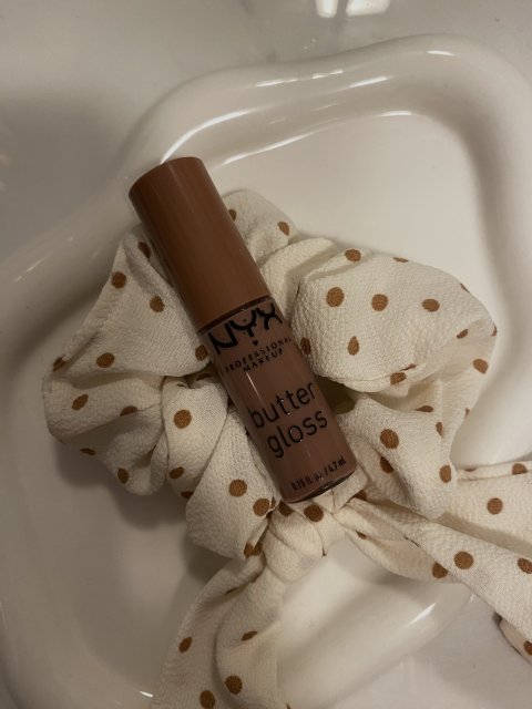 NYX Butter Lip Gloss, Błyszczyk do ust, Madeleine