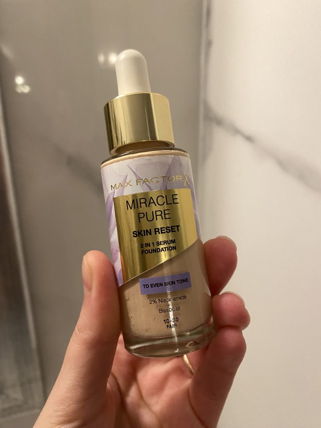 Max Factor Miracle Pure, Podkład-serum do twarzy, Skin Reset, 2in1, nr 10-30 Fair