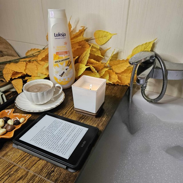 Luksja - płyn do kąpieli Warm Vanilla
