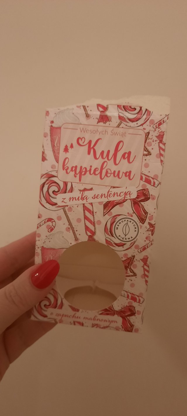 Denkowanie część druga :) Grudzień, kosmetyki w świątecznych opakowaniach lub w świątecznych kolorach: czerwonym, zielonym i złotym 