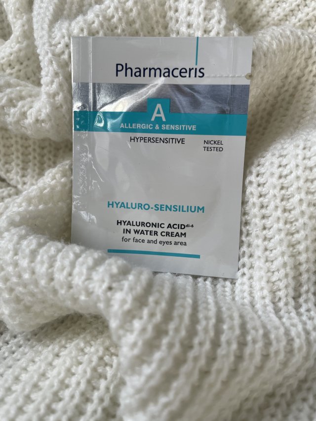 Pharmaceris Hyaluro-Sensilium, Kwas hialuronowy do twarzy, W wodnym kremie