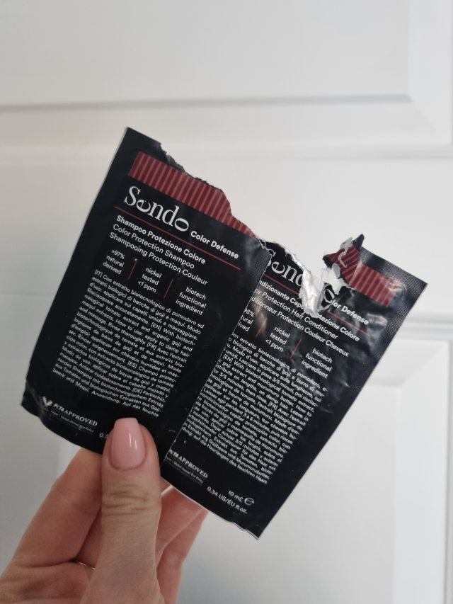 Denkowanie część druga :) Grudzień, kosmetyki w świątecznych opakowaniach lub w świątecznych kolorach: czerwonym, zielonym i złotym 