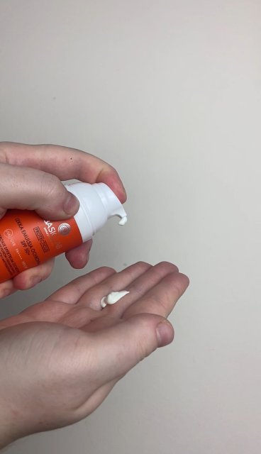BasicLab Dermocosmetics Protecticus, Emulsja do twarzy, Lekka, Ochronna, SPF 50+