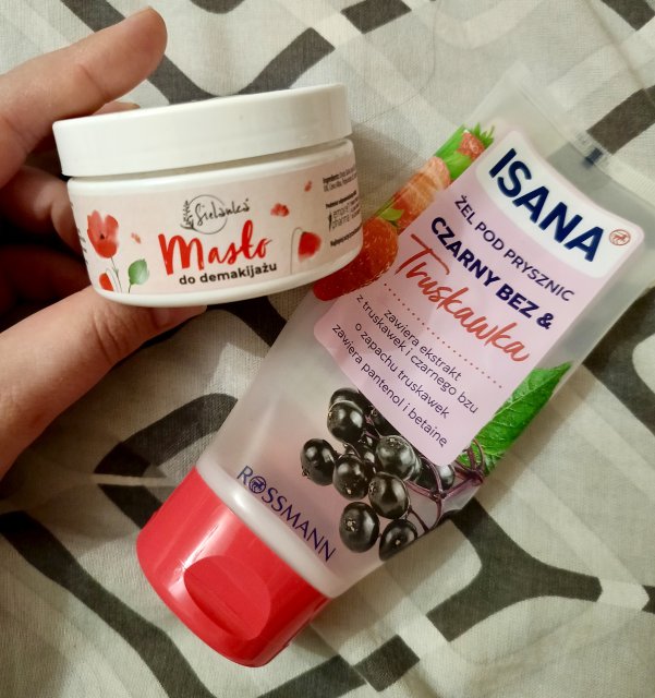 Denkowanie część druga :) Grudzień, kosmetyki w świątecznych opakowaniach lub w świątecznych kolorach: czerwonym, zielonym i złotym 