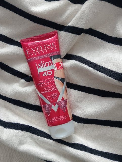 Eveline Slim EXTREME 4D, Skoncentrowany termo-aktywator spalania tłuszczu, Formuła rozgrzewająca