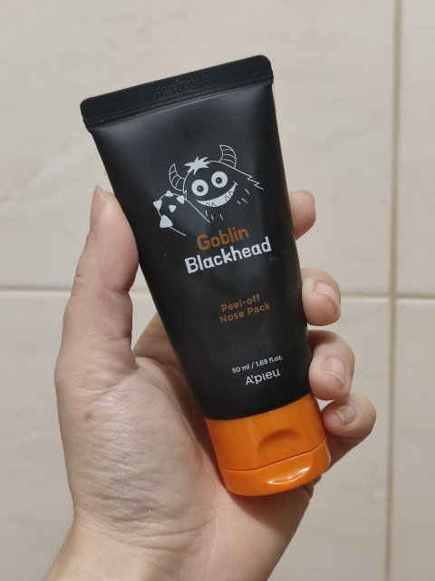 Denkowanie część druga :) Luty: Walentynkowy klimat, wszystkie odcienie czerwieni i różowego, a także z serduszkami, buziakami oraz motyw kwiatowy