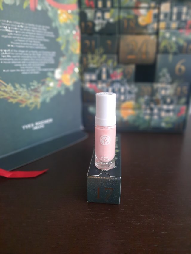 Yves Rocher Lakier do paznokci, nr 103 Camelia Nacre