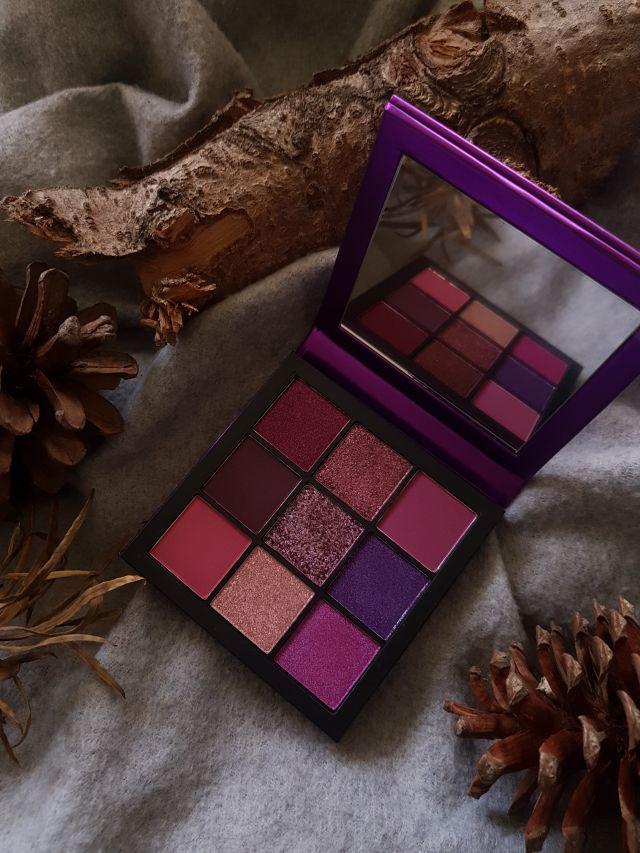 Huda Beauty, paleta cieni Amethyst