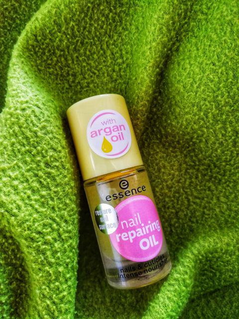 Essence Nail repairing oil