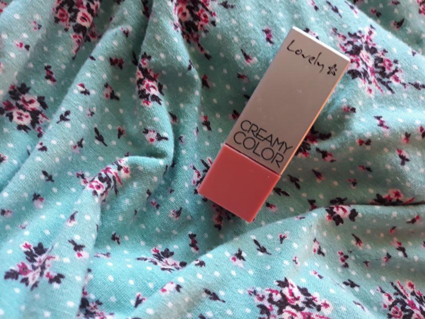 Lovely Creamy Color, Pomadka do ust, Kremowa, nr 2