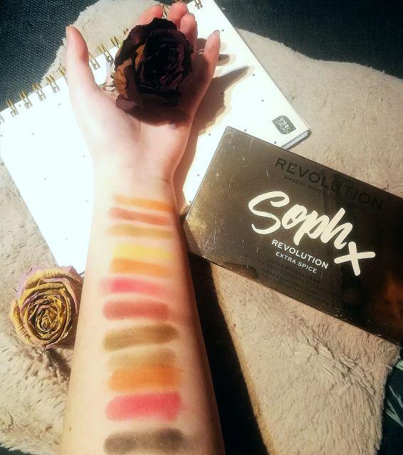 Makeup Revolution Paleta cieni, Soph X, Extra Spice