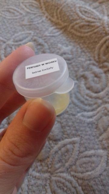 Miodowa Mydlarnia Perfumy w wosku pszczelim, Leśne kwiaty