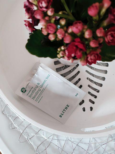 Blithe Kojąca maseczka do twarzy na bazie zielonej herbaty, Patting Splash Mask Soothing & Healing Green