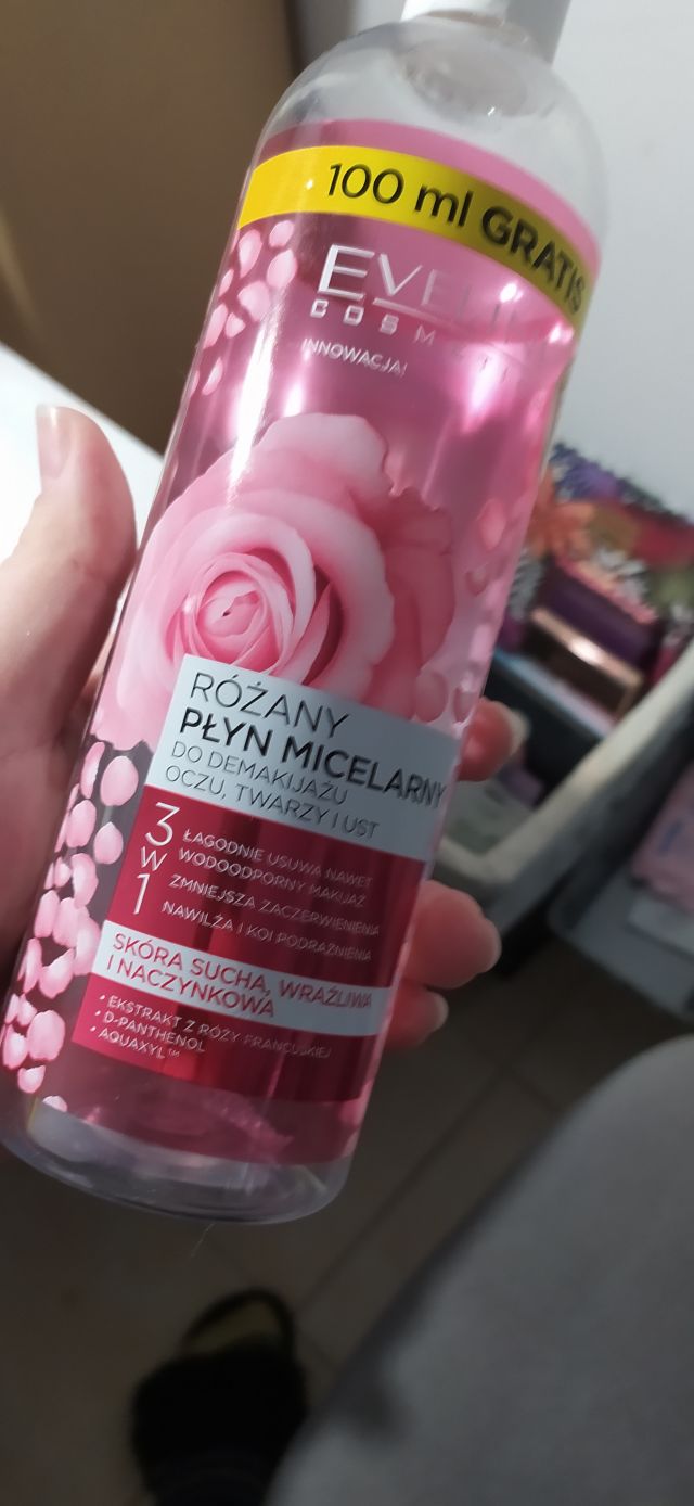 akcja denkowanie! grudzień - kosmetyki w świątecznych opakowaniach i świątecznych kolorach 🎄❄️⛄🎀🎁🎅