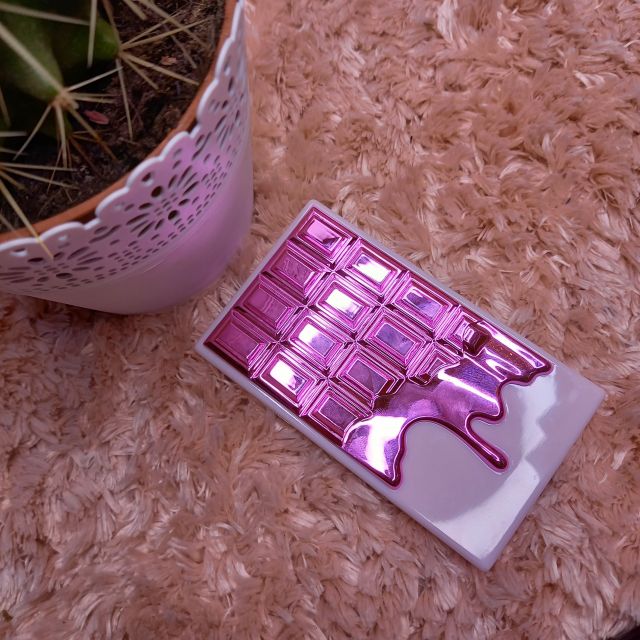 I heart revolution różowa czekoladka