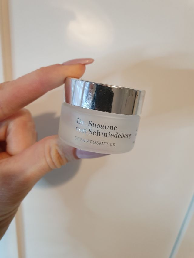 akcja denkowanie! grudzień - kosmetyki w świątecznych opakowaniach i świątecznych kolorach 🎄❄️⛄🎀🎁🎅