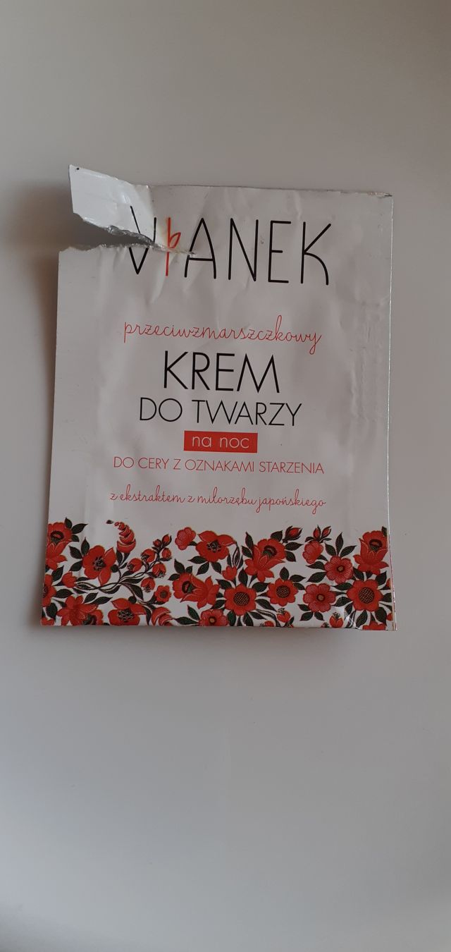 akcja denkowanie! grudzień - kosmetyki w świątecznych opakowaniach i świątecznych kolorach 🎄❄️⛄🎀🎁🎅