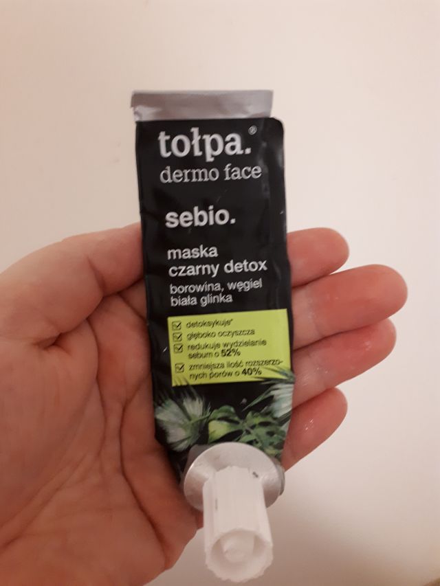 akcja denkowanie! grudzień - kosmetyki w świątecznych opakowaniach i świątecznych kolorach 🎄❄️⛄🎀🎁🎅