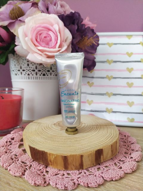 Avon Encanto, Fascinating, Krem do rąk, Nawilżający, Jade Flower